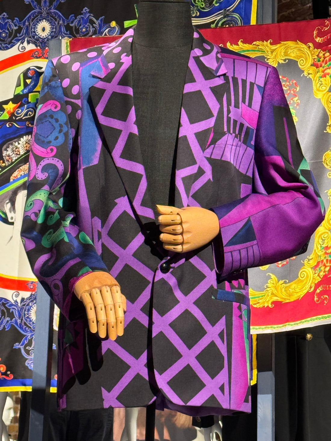 GIANNI RETROSPECTIVE VERSACE EXHIBITION LONDON, UK