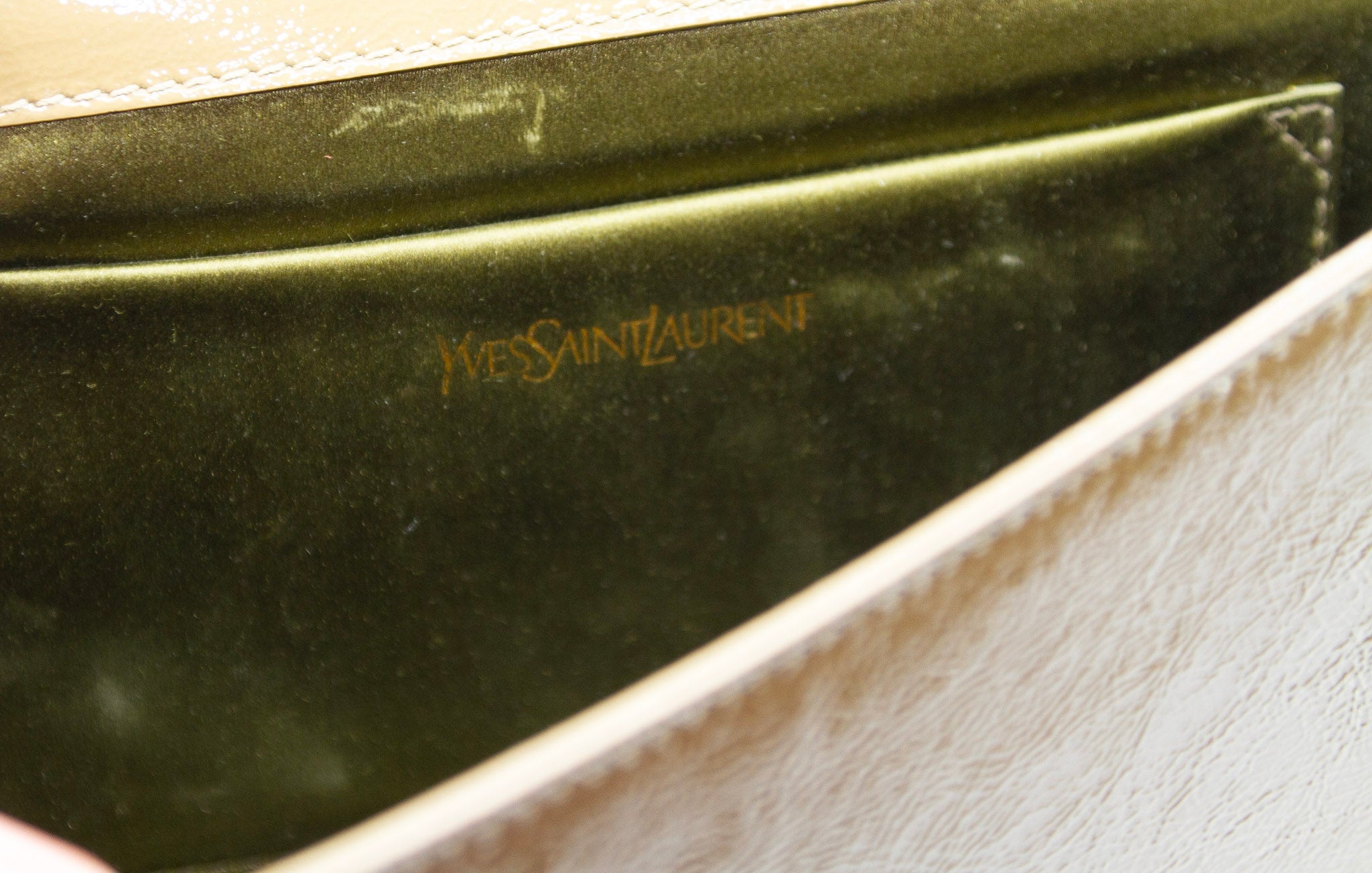 YVES SAINT LAURENT Belle de Jour Patent Leather Clutch