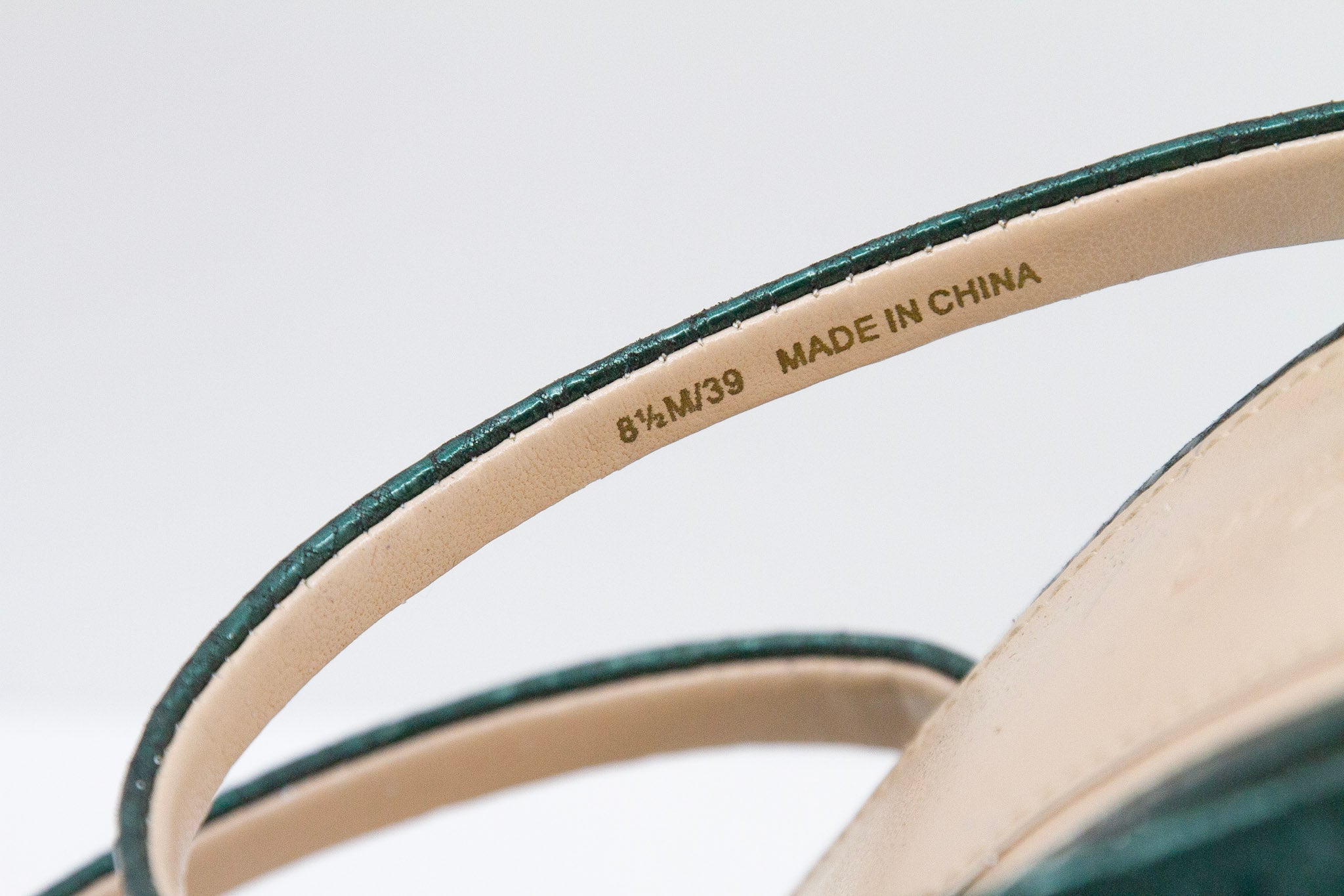 VINCE CAMUTO Imagine Collection Metallic Green Strappy Slip On Heels