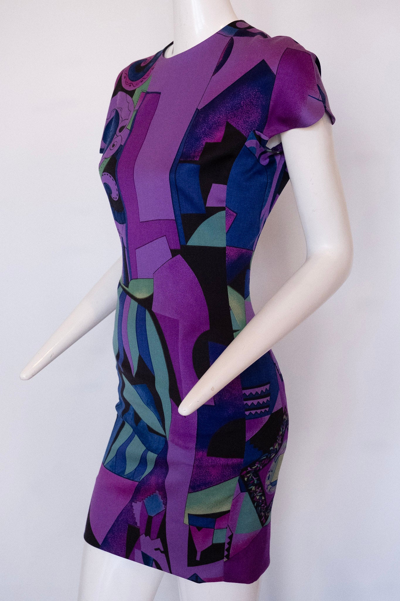 GIANNI VERSACE crew neckline light weight wool dress lined in purple silk pattern