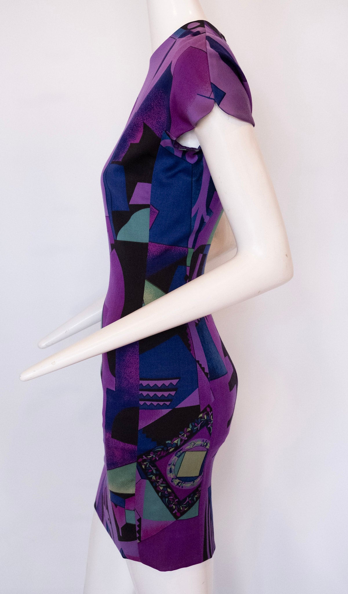 GIANNI VERSACE crew neckline light weight wool dress lined in purple silk pattern