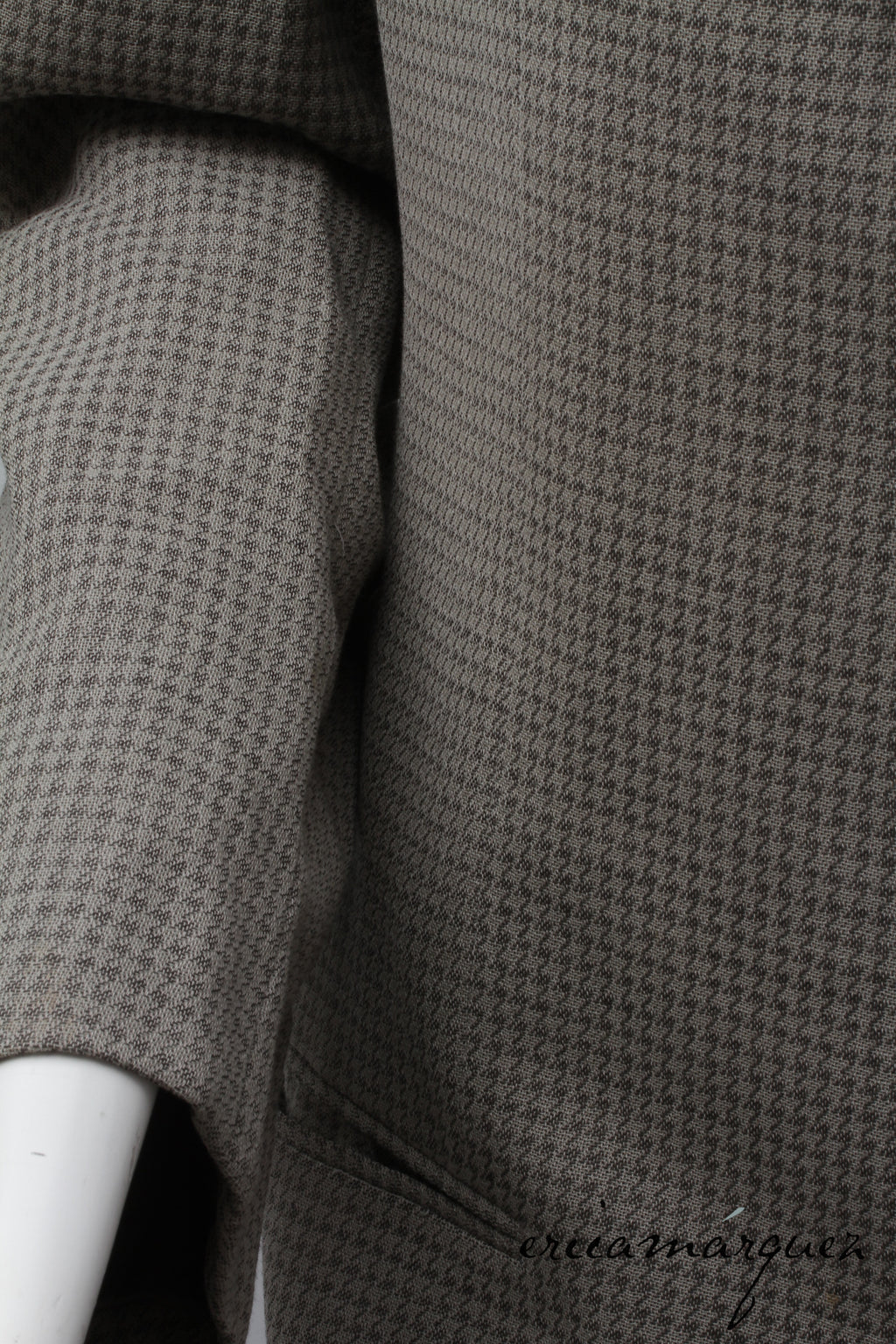 GIORGIO ARMANI, Taupe Houndstooth Three-Button Blazer
