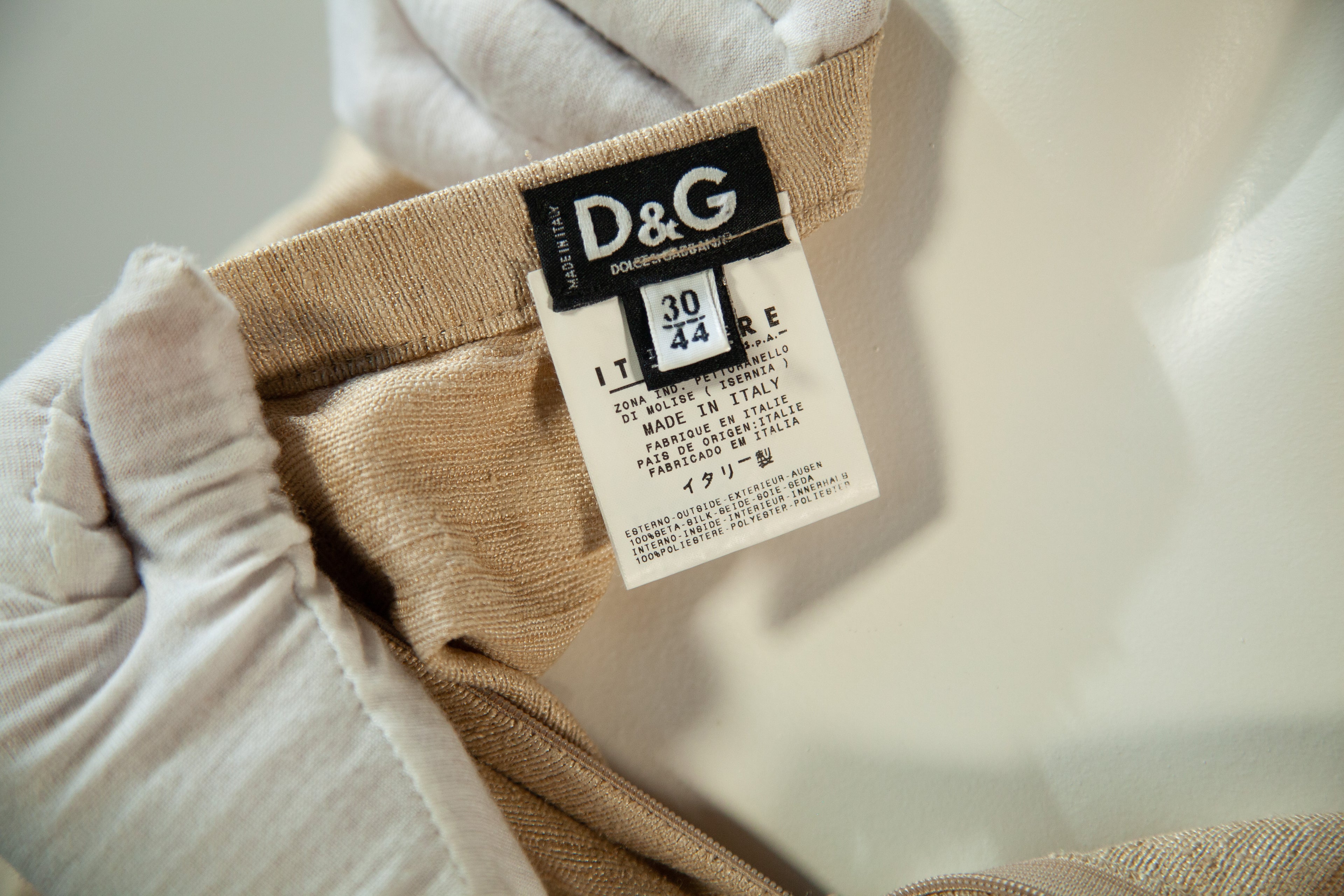 DOLCE & GABBANA, 100% silk suit, from the personal collection of the Hollywood Golden Era, Actress Terry Moore