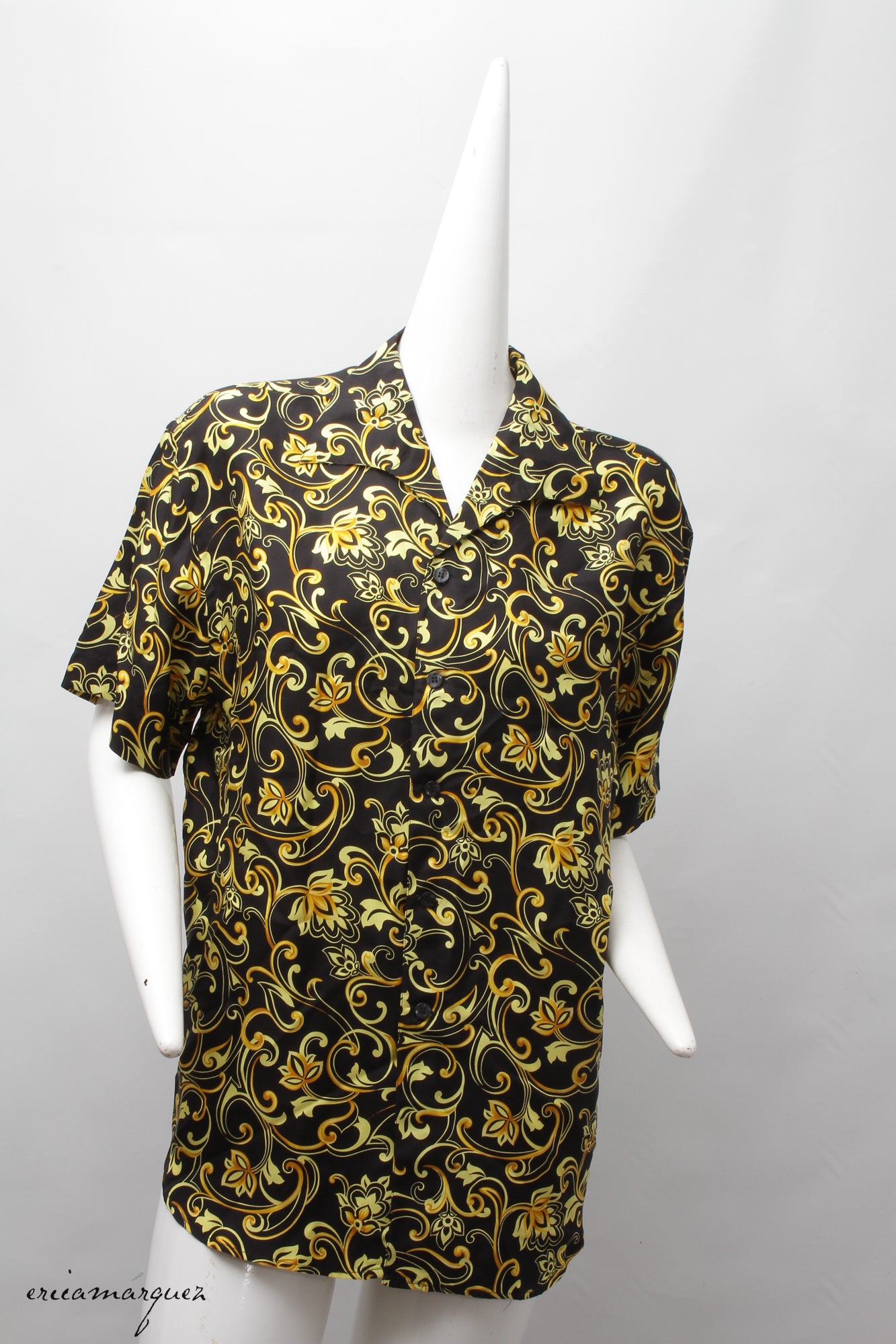 VERSACE Classic V2, Made In Italy, 100% Silk, Versace Baroque Print, Short Sleeve, Button Up