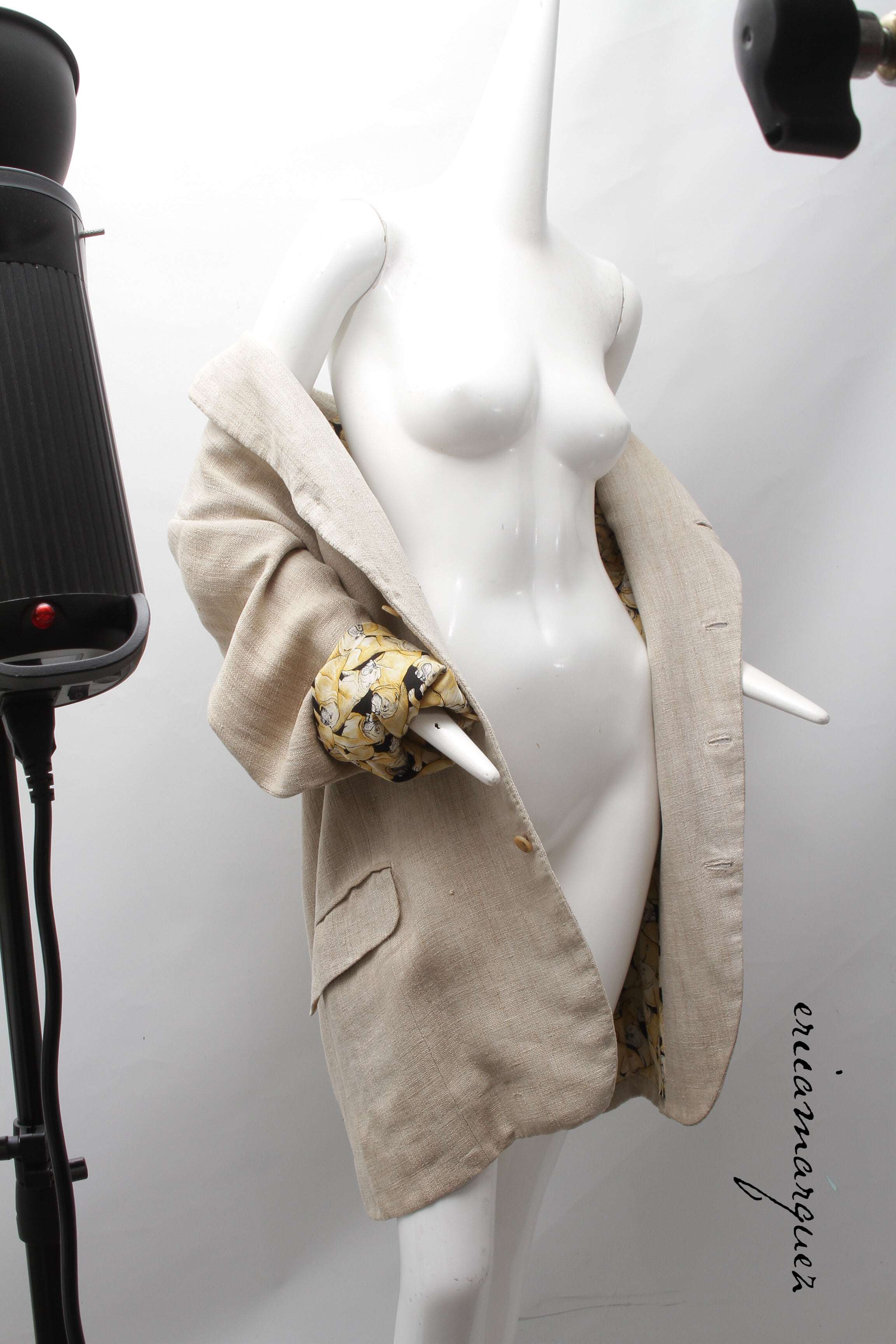 Welsh & Jefferies, custom tailored linen and silk, bulldog print, lined blazer, Estate of André Leon Talley