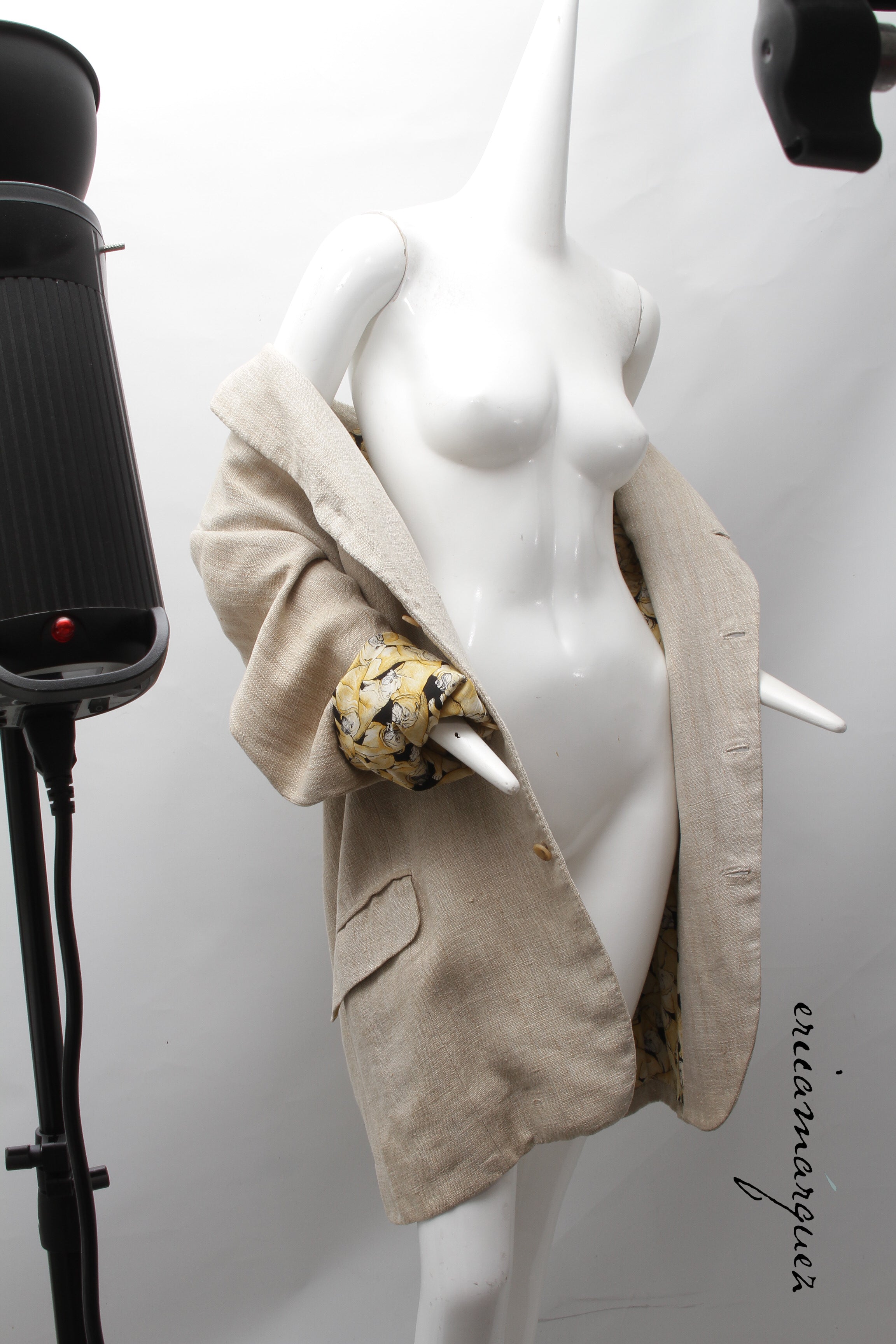 Welsh & Jefferies, custom tailored linen and silk, bulldog print, lined blazer, Estate of André Leon Talley
