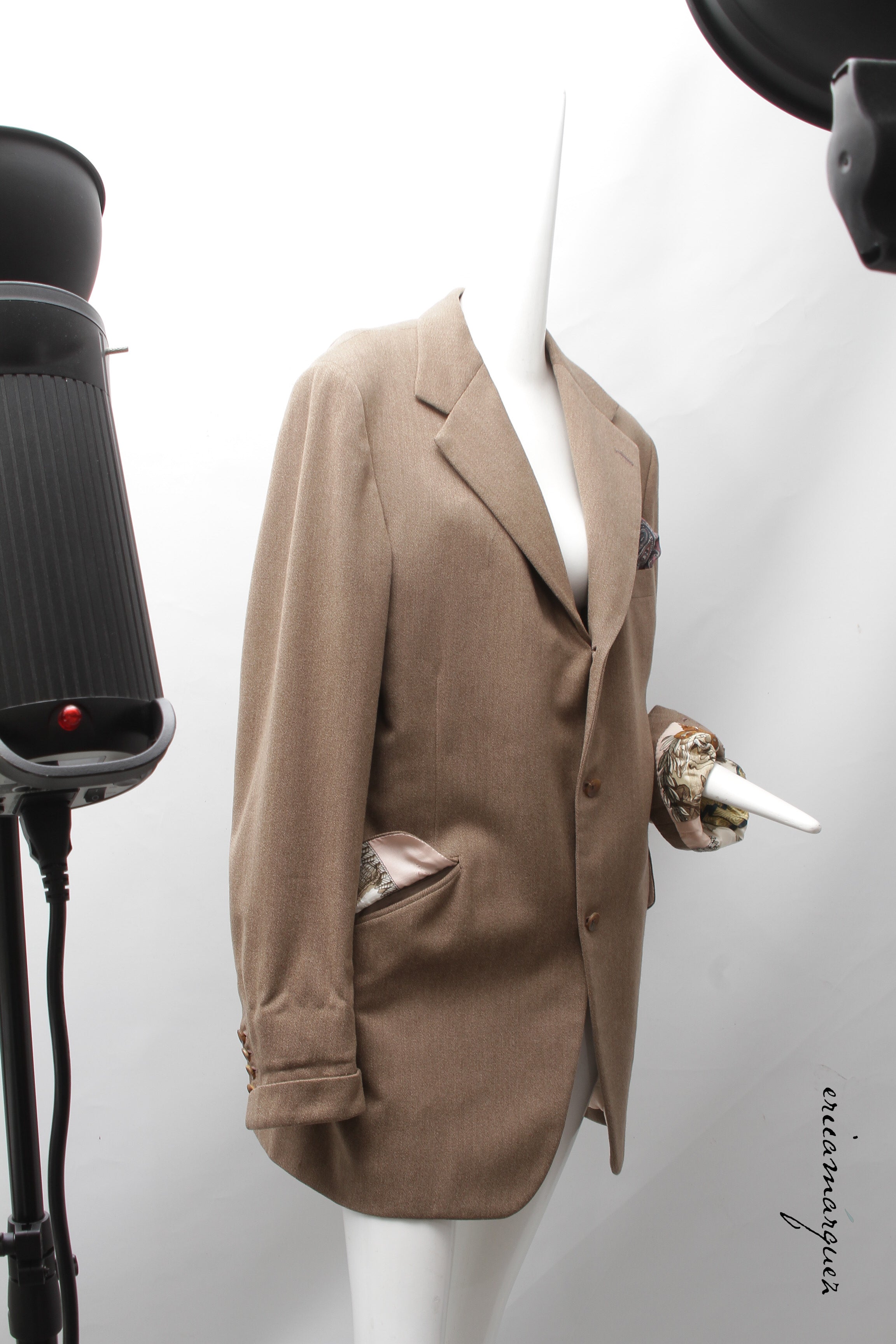 Welsh & Jefferies, custom tailored, linen and Hermès silk lined blazer, Estate of André Leon Talley