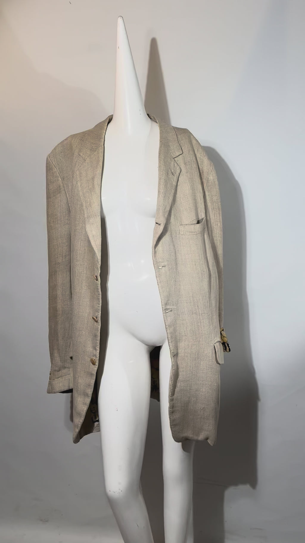 Welsh & Jefferies, custom tailored linen and silk, bulldog print, lined blazer, Estate of André Leon Talley
